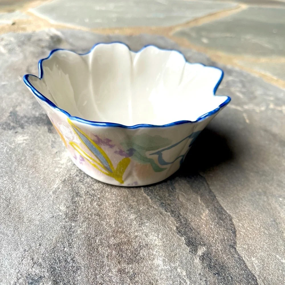 Lucia Floral Ramakin Bowl